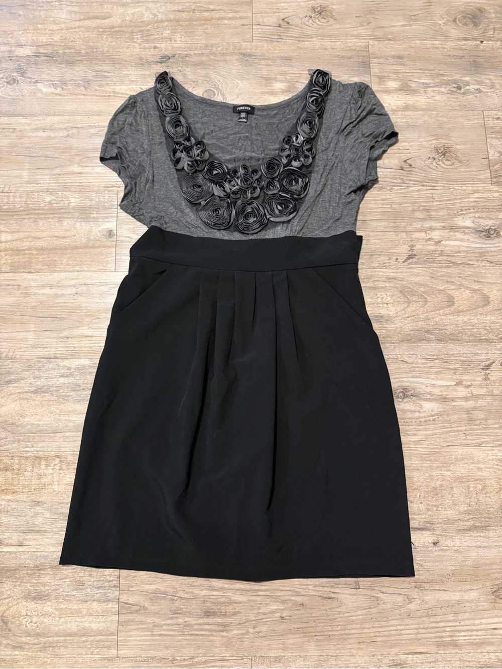 Forever 21 Gray and Black Floral Appliqué Waist Dress Vintage Y2K